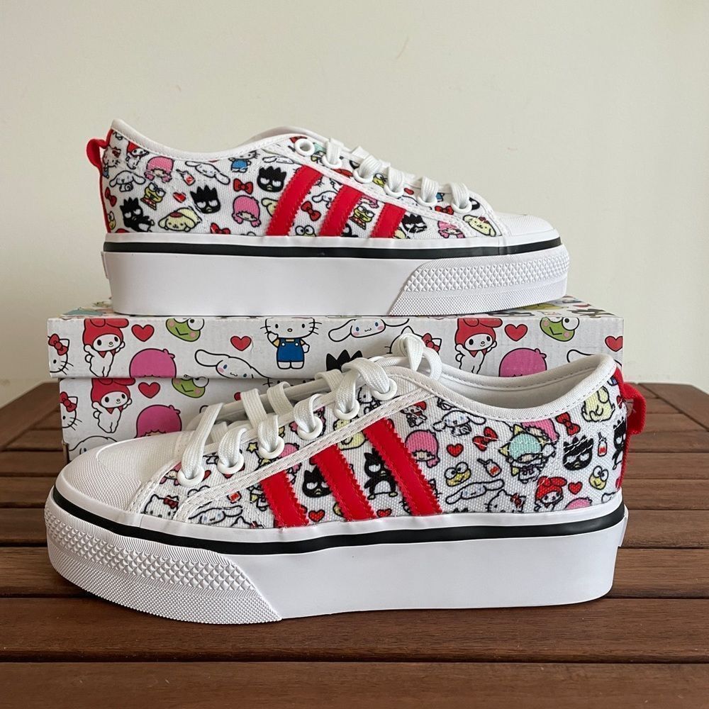 NWOT Adidas NIZZA platform Hello Kitty Women 7.5/Junior 6.5(HQ6888)